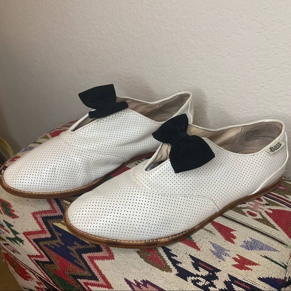 Bass // Rachel Antonoff Alice Bow Toe Loafers // 9